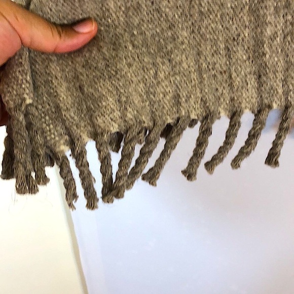 Vintage Aztec South American Art Printed Wool Fringe Blanket Cap --- One… - Picture 13 of 16